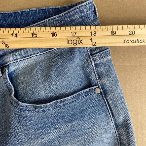 Universal Standard Bae Boyfriend Crop Jeans Size 16 Light Blue High Rise - Picture 8 of 10